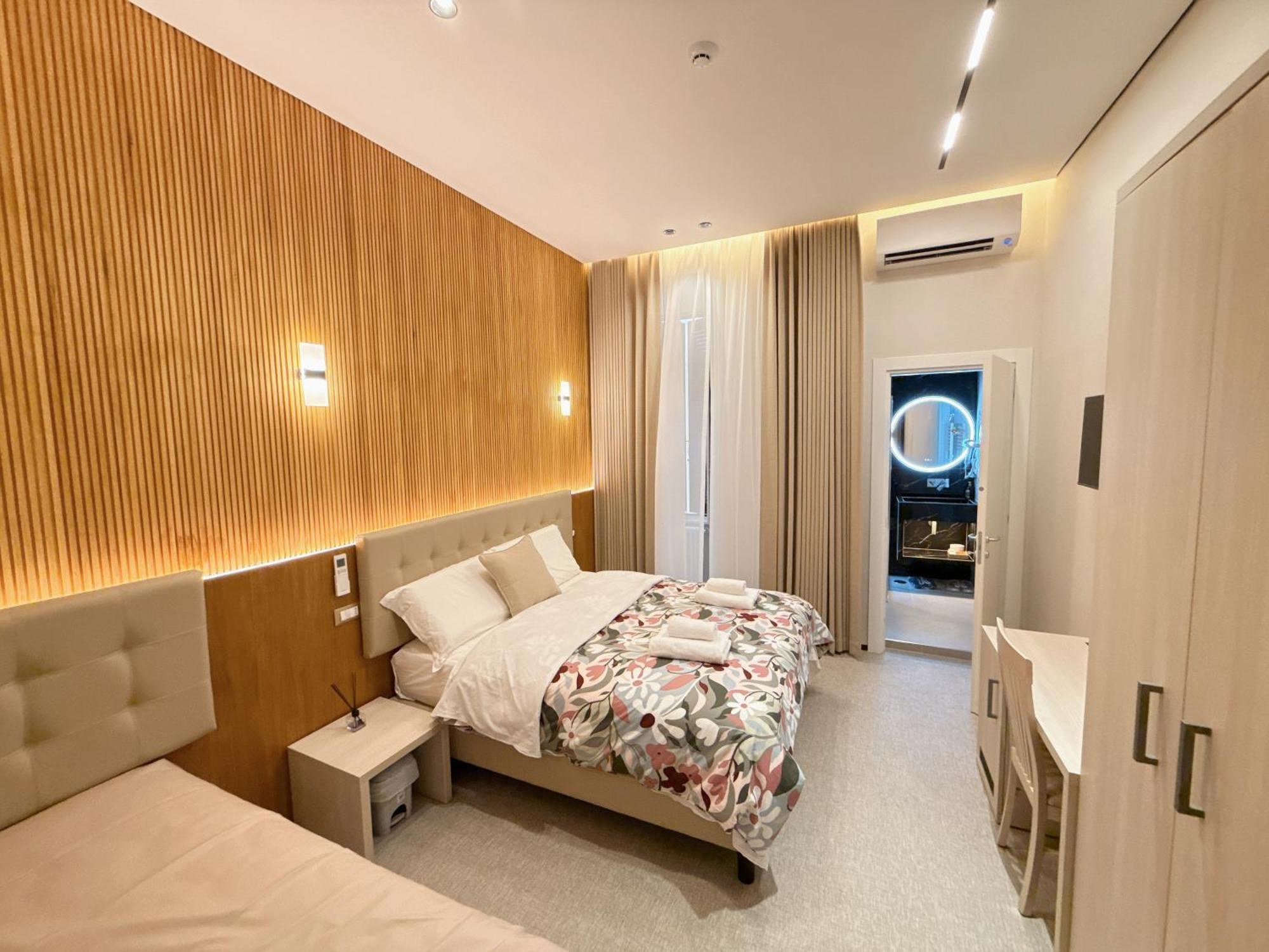 Luxe Roma — Photos 1